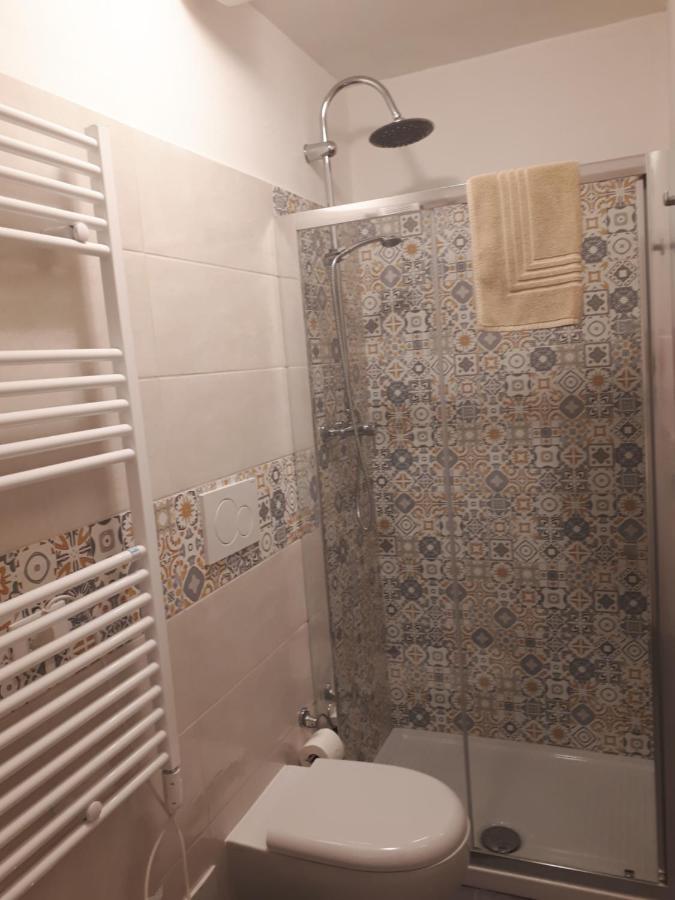 Le Camere Di Sabrina Con Bagno In Camera Sarzana Dış mekan fotoğraf