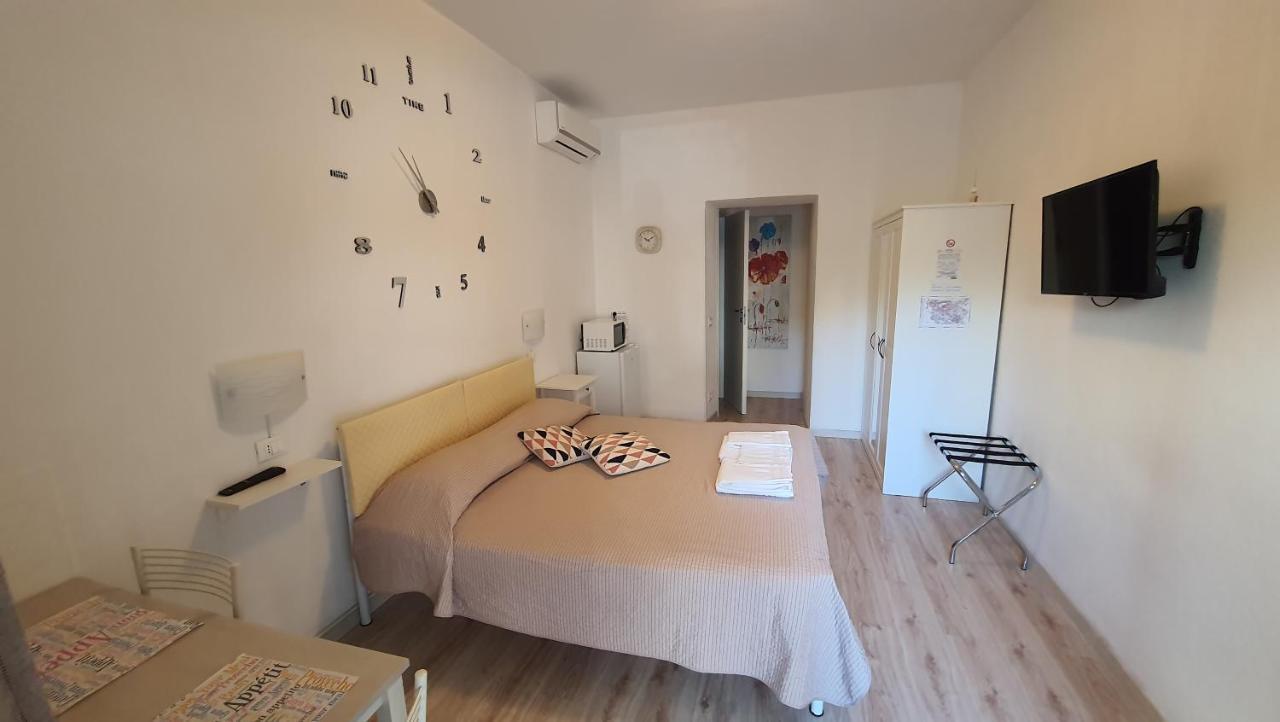 Le Camere Di Sabrina Con Bagno In Camera Sarzana Dış mekan fotoğraf