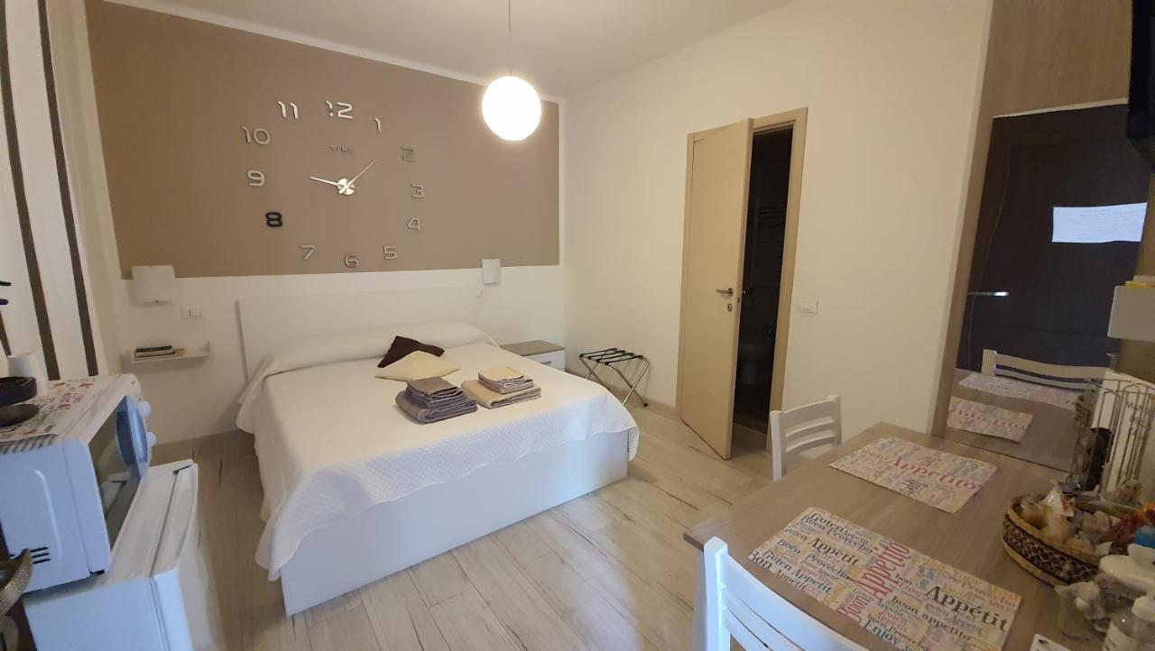 Le Camere Di Sabrina Con Bagno In Camera Sarzana Dış mekan fotoğraf