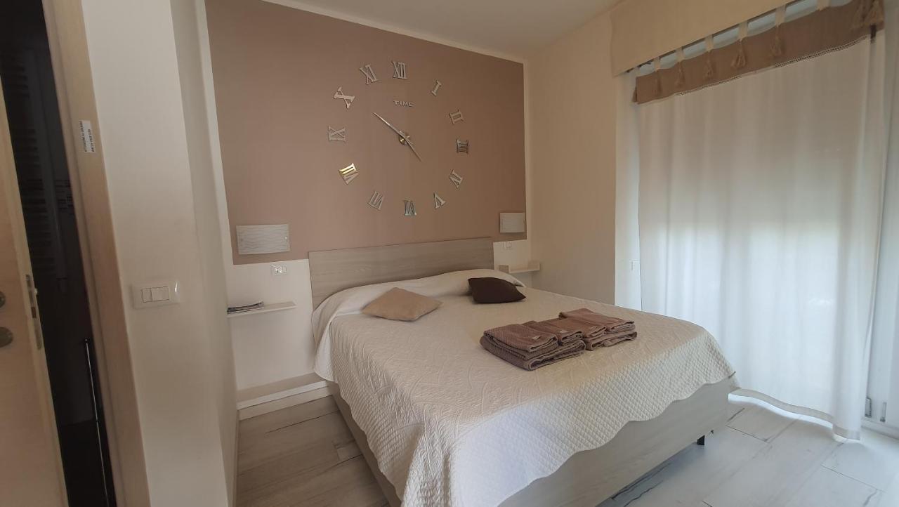 Le Camere Di Sabrina Con Bagno In Camera Sarzana Dış mekan fotoğraf