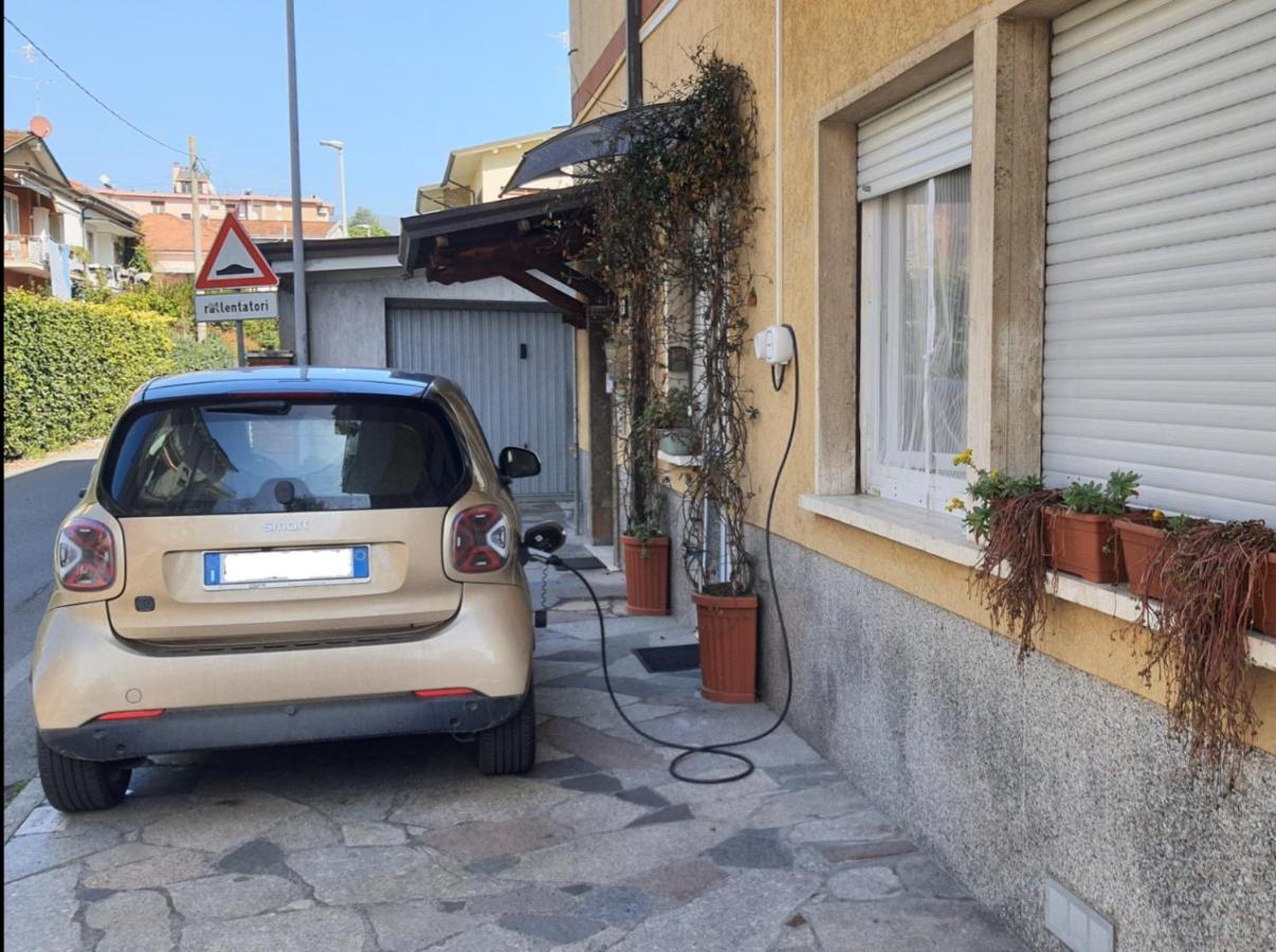 Le Camere Di Sabrina Con Bagno In Camera Sarzana Dış mekan fotoğraf