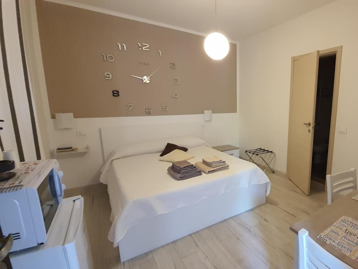 Le Camere Di Sabrina Con Bagno In Camera Sarzana Dış mekan fotoğraf