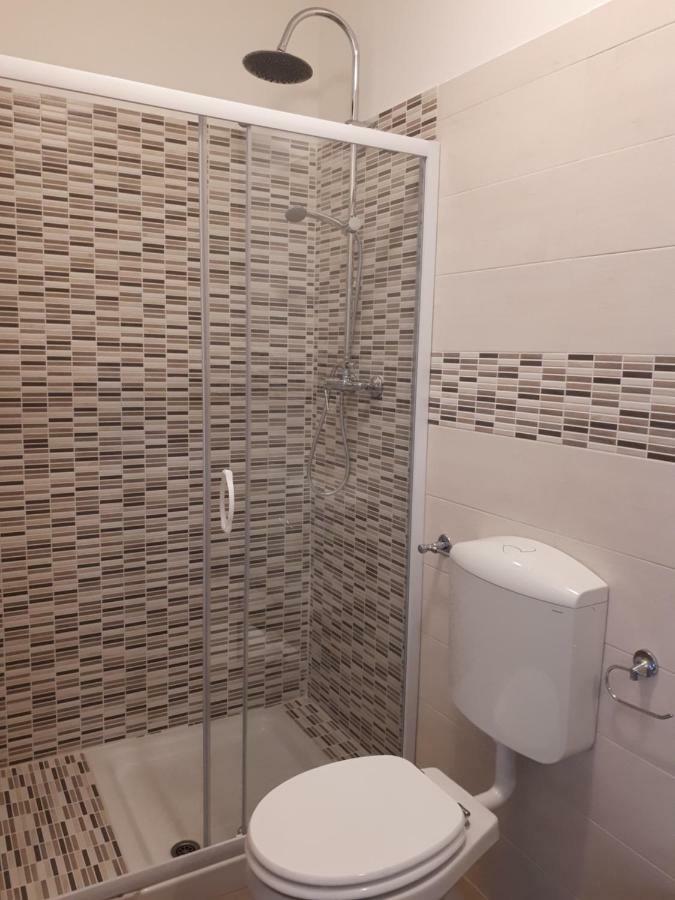 Le Camere Di Sabrina Con Bagno In Camera Sarzana Dış mekan fotoğraf