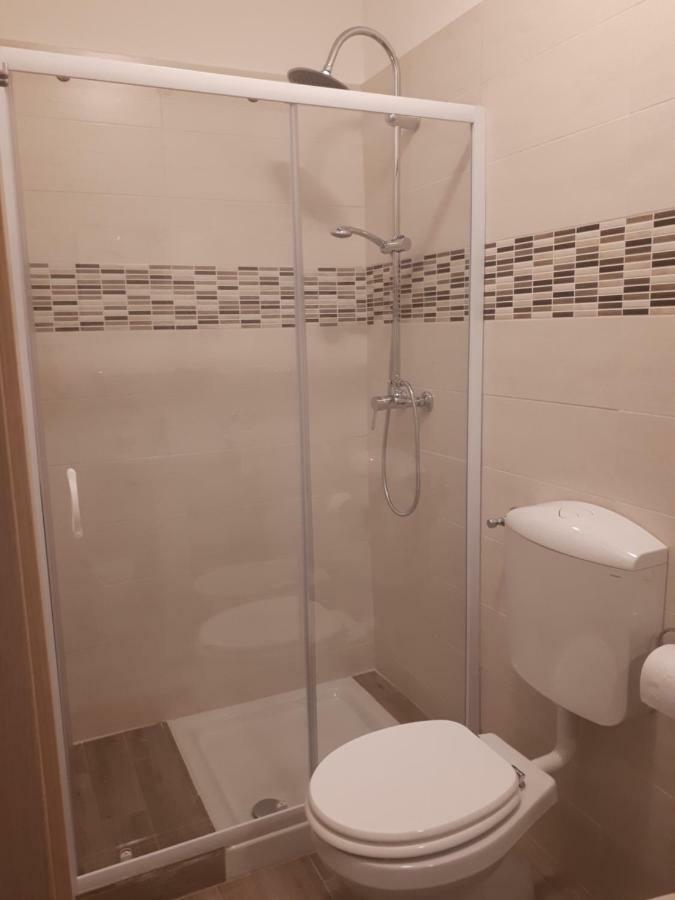 Le Camere Di Sabrina Con Bagno In Camera Sarzana Dış mekan fotoğraf